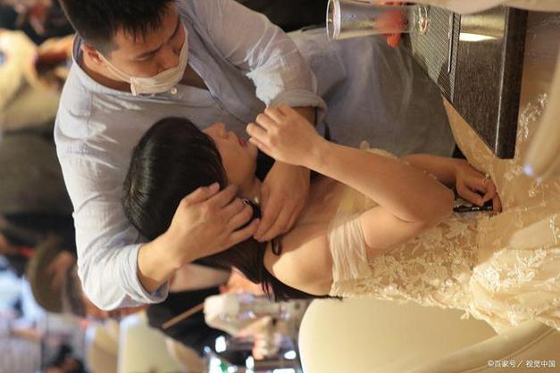 人妻少妇 久久的相关介绍
