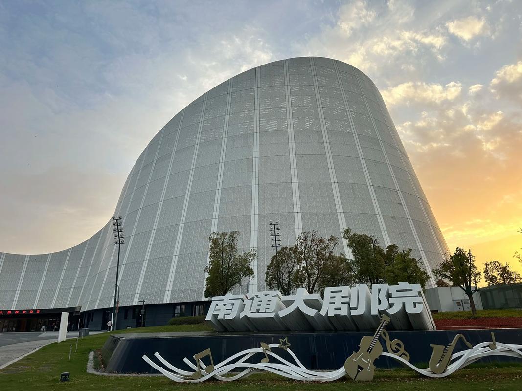 苍苍影院午夜不能看了怎么办？深夜无法播放原因及最新观影解决方案