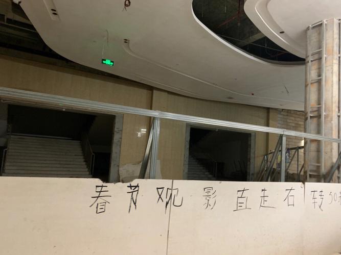 秋霞影院之老a：经典港片老电影推荐与在线观看指南（长尾关键词：老a电影全集、秋霞影院资源、怀旧港片影评）