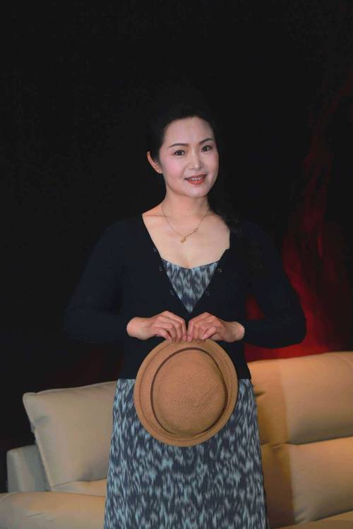 欧美大尺度诱惑的相关介绍