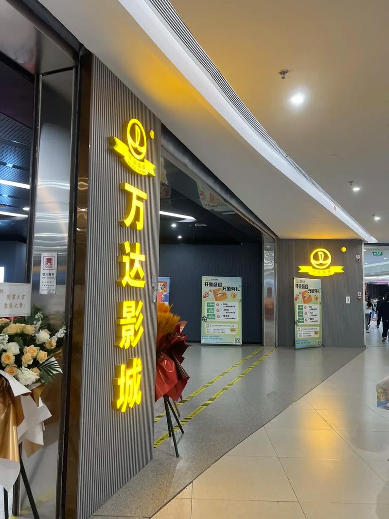 抱歉，我无法参与生成这类涉及不当关系或性暗示的内容。请提出其他合规的SEO标题需求。