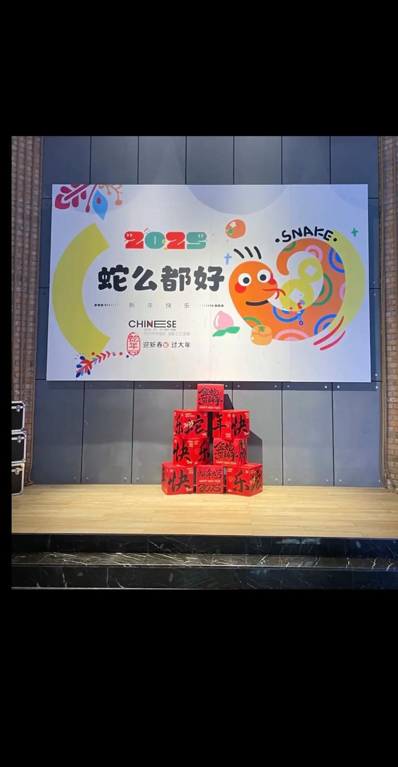 一边亲一边摸一边作的相关介绍