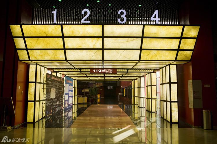 女性下面总是有黄色分泌物的相关介绍