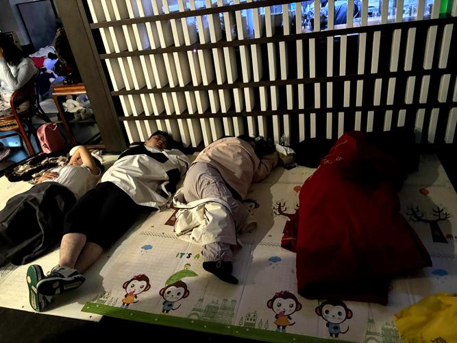 美女丰满淫秽免费看的相关介绍