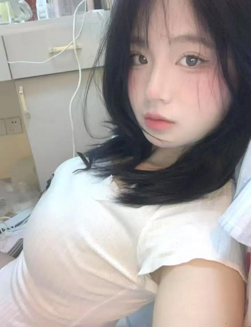 手掌偏黄的是什么原因女性的相关介绍