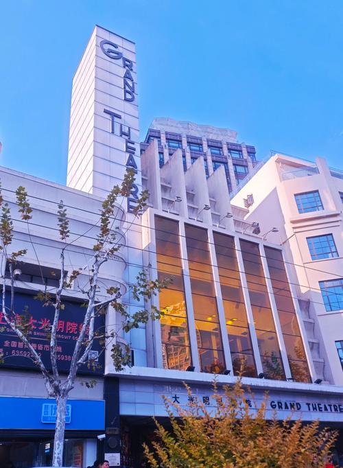 成龙电影院影讯 | 最新排片表、热门电影推荐及今日场次查询