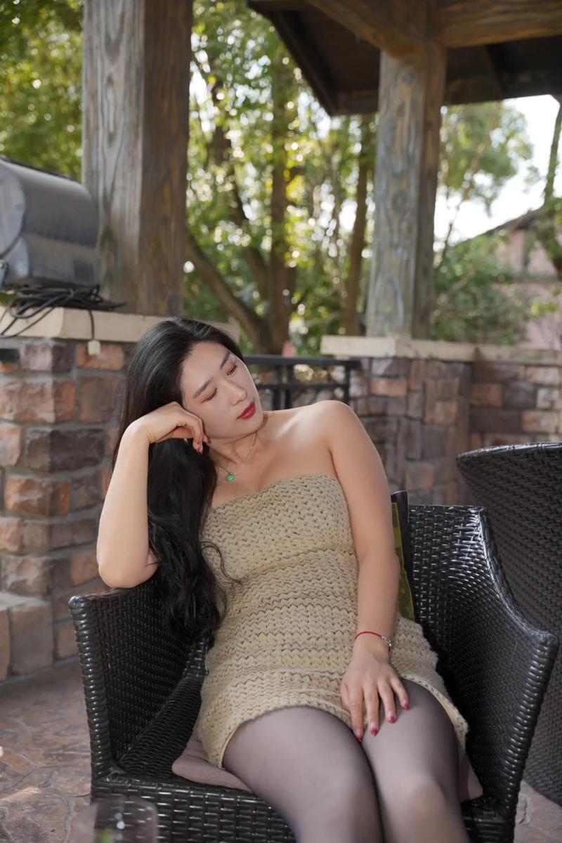 亚洲少妇综合一区：情感故事与家庭生活深度解析，长尾关键词：少妇日常、婚姻真实记录、亚洲女性情感